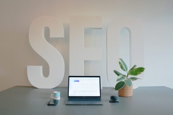 Átfogó SEO stratégia a Kanga Design SEO ügynökség kínálatában